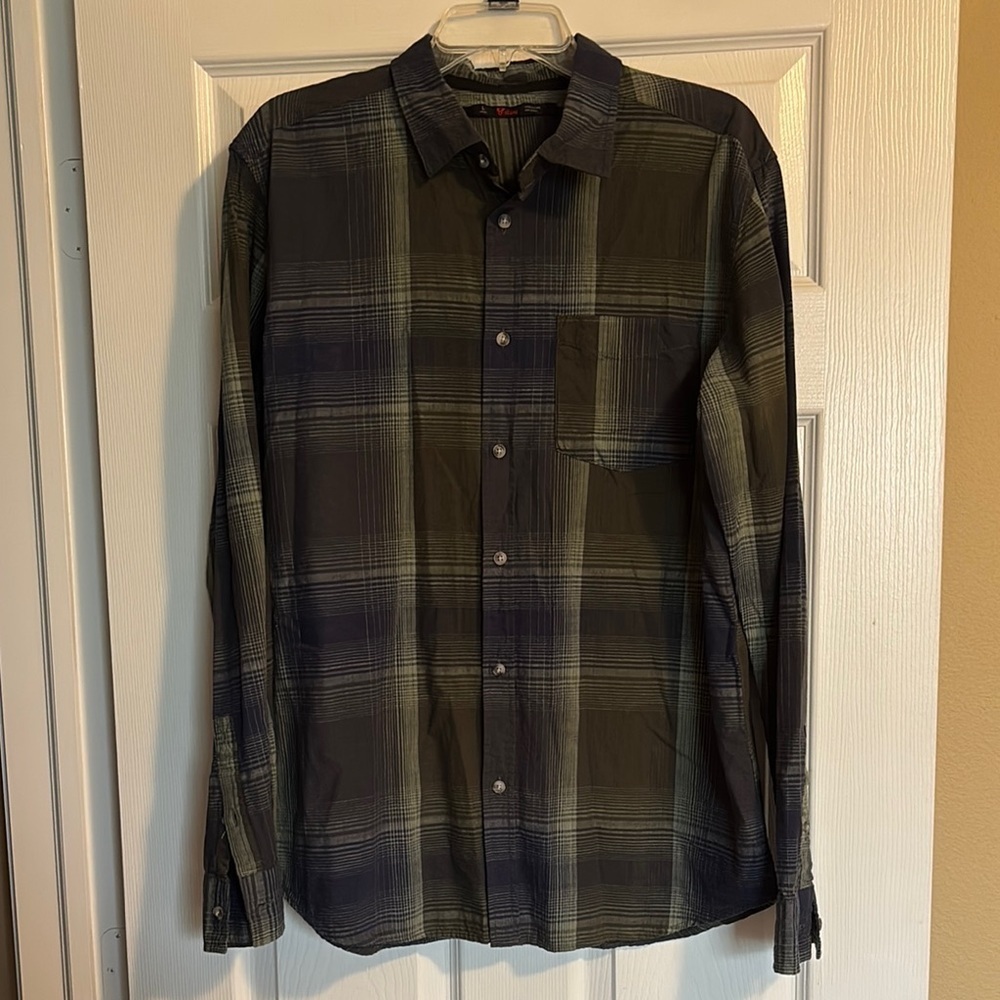 Stoic men’s black and green long sleeve button down shirt size large